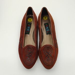 Vintage Vaneli Embroidered Suede Flat Shoe